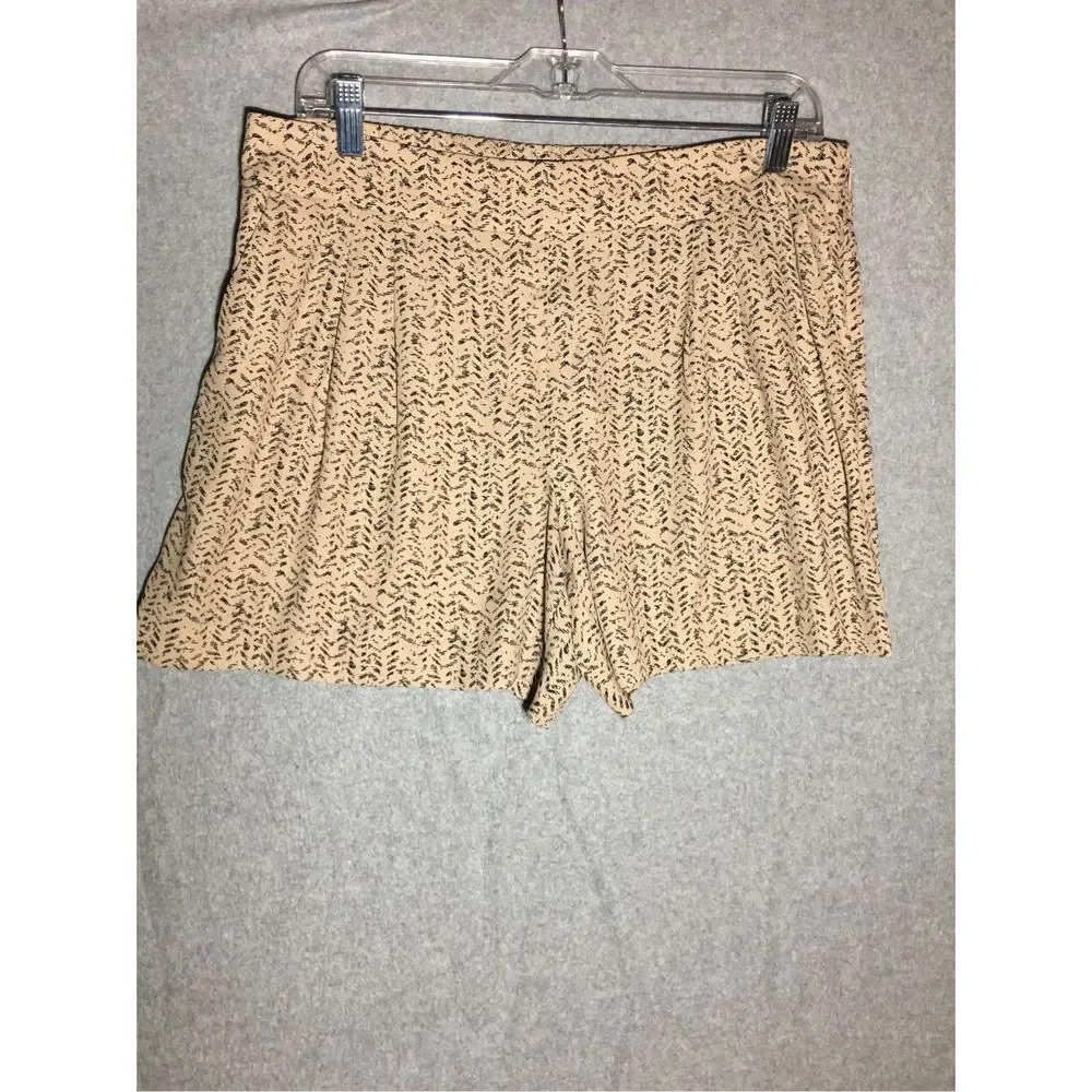 Womens Loft Shorts Pleated Thin Patterned Black Tan Neutral Beachy Spring Summer